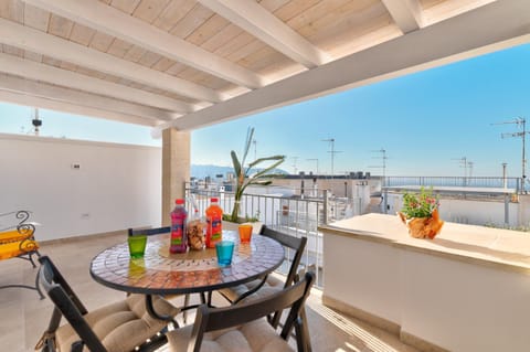 View (from property/room), Balcony/Terrace, Sea view