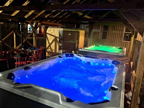 Hot Tub, Spa and wellness centre/facilities