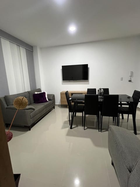 Communal lounge/ TV room, Seating area, Dining area