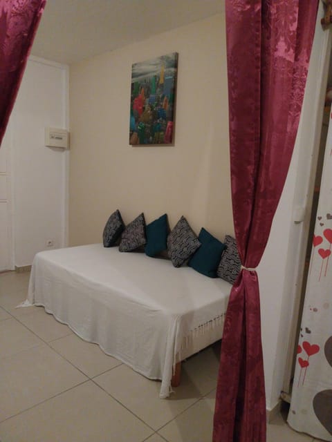 Jolie Studio 2 à 3 personnes Apartment in Les Abymes