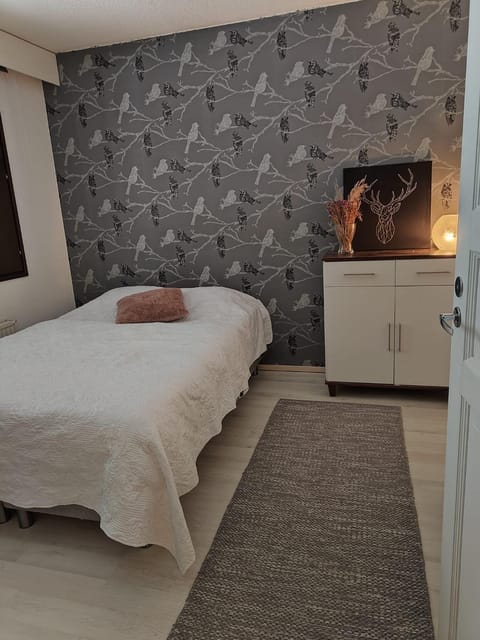 Rauhallinen metsän puoleinen rivitaloasunto ja sauna Apartment in Finland