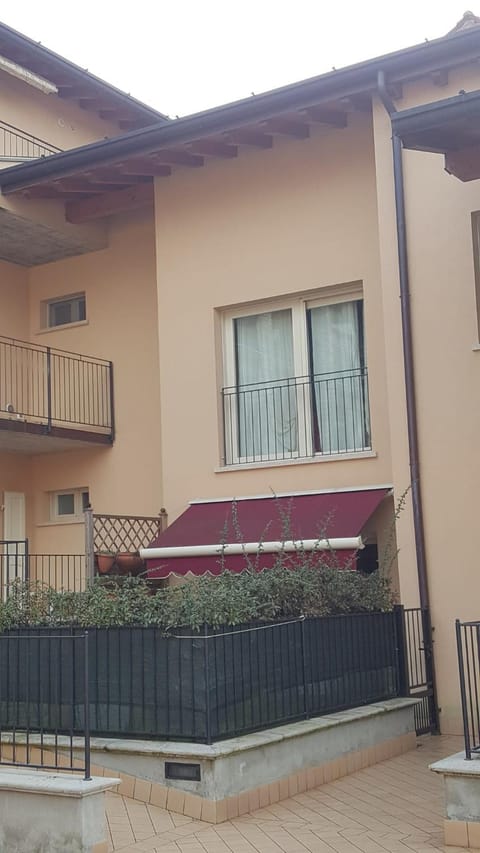 Cozy Apartment - Iseo Lake Apartment in Province of Brescia