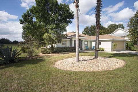 On the Course with a Pool House in Hernando