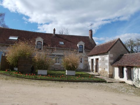 Gite Chevenet à La Vernelle House in Centre-Val de Loire