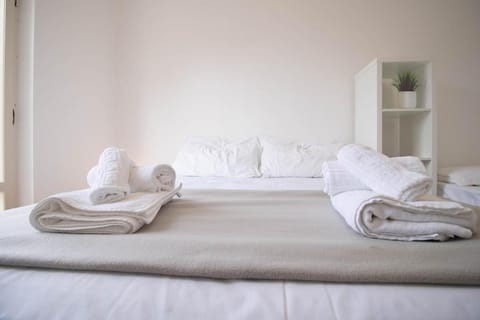 JACUZZl 13 posti letto Wifi AC Parking Beach Villa in Marche