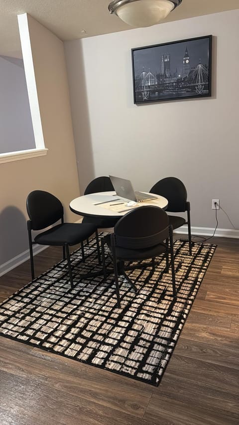 VerPaX Lux Private Room Farm Stay in Indianapolis