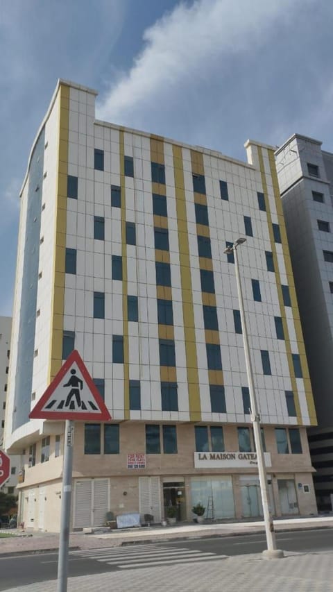 Four Star Royel Real Estate Apartment in Abu Dhabi