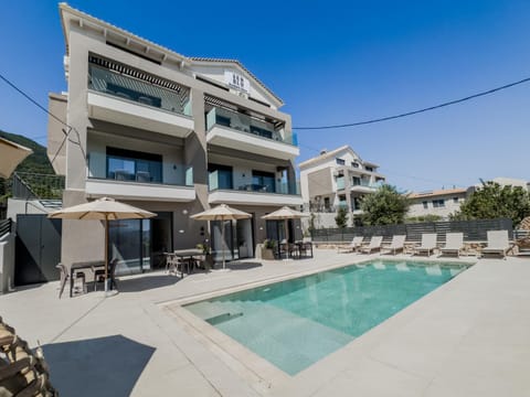 Property building, Swimming pool, Swimming pool