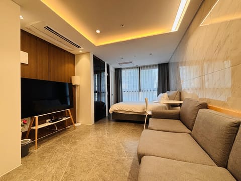 TV and multimedia, Living room, Bedroom