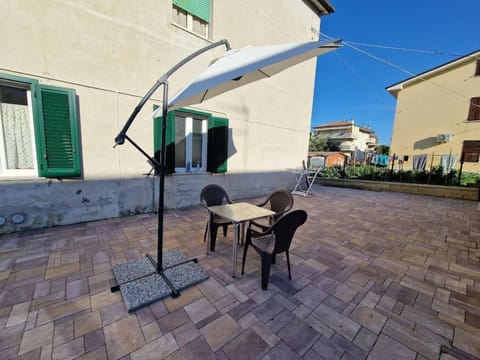 Property building, Patio, Dining area