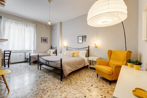 BDC - Kingdom 5-BDR in Termini Apartment in Rome