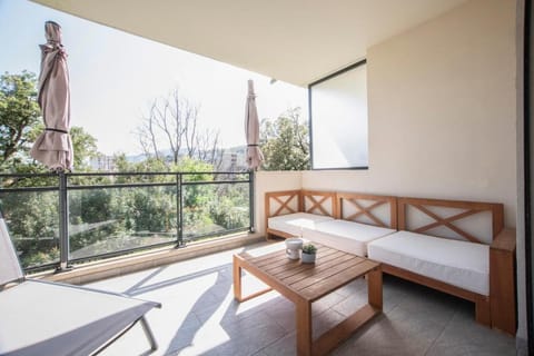 Appartement T3 de charme avec Terrasse - Hauteurs Bastia Apartment in Bastia