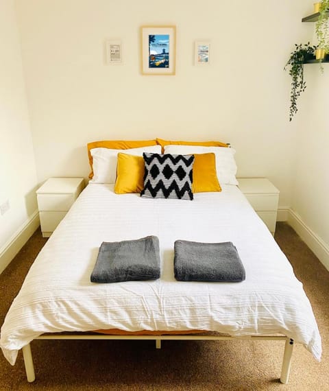 Modern, spacious surf retreat in a prime location Apartment in Newquay