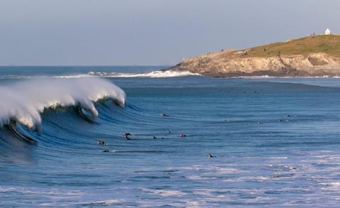 Modern, spacious surf retreat in a prime location Apartment in Newquay