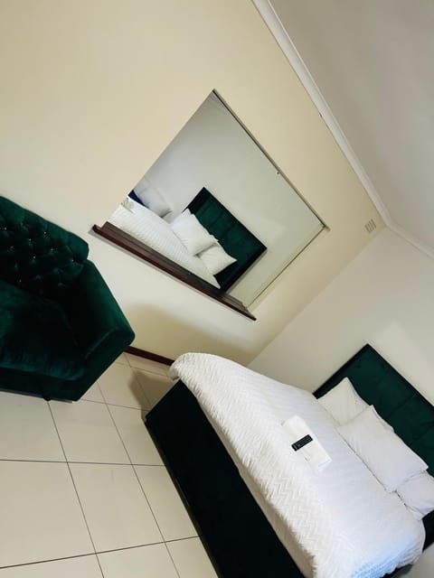 AFRICAN HAVEN GUEST HOUSE BnB GOODWOOD Bed and Breakfast in Cape Town