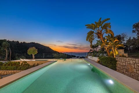 Pool view, Swimming pool, Sunrise