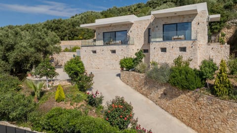 Property building, Natural landscape, Garden, Garden view