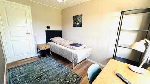 Bed, Photo of the whole room, Bedroom, towels, wardrobe