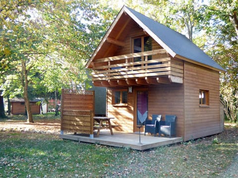 Property building, Patio, Spring, Garden, Garden view