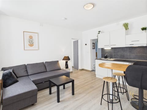 Kitchen or kitchenette, Living room, Dining area