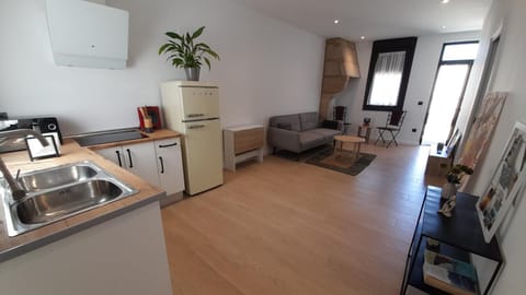 Kitchen or kitchenette, Living room, Seating area