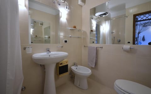 Shower, Toilet, Bathroom, bidet