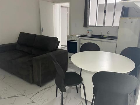 Kitchen or kitchenette, Seating area