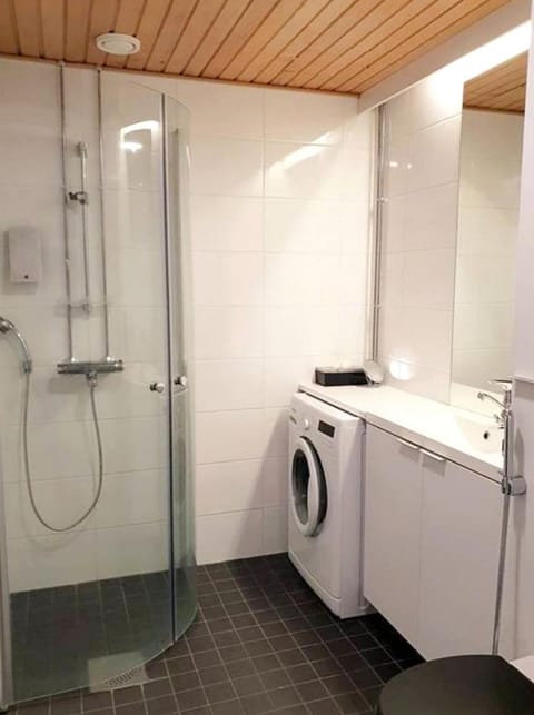 Shower, Bathroom, washing machine