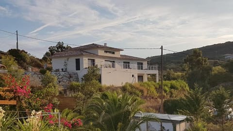 Superbe villa moderne sur Capo di Muro Villa in Coti-Chiavari