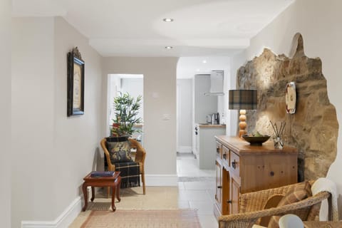 Spacious Apartment with Courtyard Barnstaple Apartment in Barnstaple