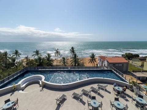 Day, View (from property/room), Balcony/Terrace, Beach, Pool view, Sea view, Swimming pool, sunbed