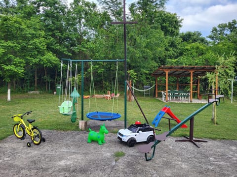 Apartmani Eli SA DVORIŠTEM Apartment in Vojvodina