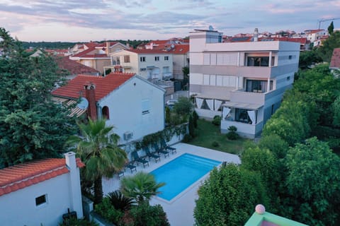 Property building, Neighbourhood, Bird's eye view, Swimming pool
