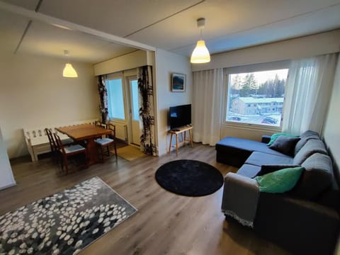 Communal lounge/ TV room, Living room, Seating area, Dining area, Evening entertainment