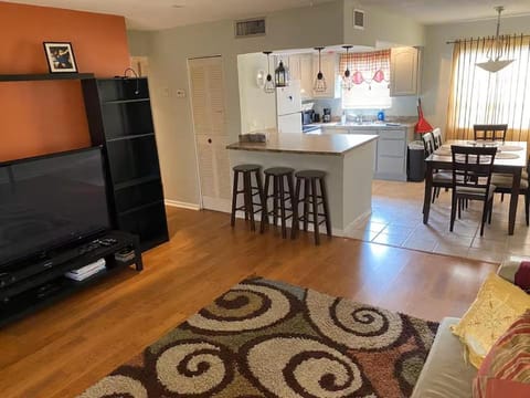 Econoroom Hollywood Vacation rental in Hollywood