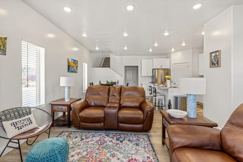 Snow Canyon Escape in St George with Community Pool and Hot Tub House in Ivins