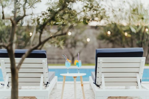 Day, Pool view, Swimming pool, sunbed