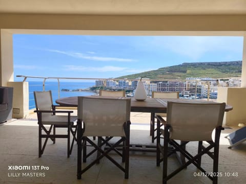 Patio, Day, Natural landscape, View (from property/room), Balcony/Terrace, Balcony/Terrace, Seating area, City view, Mountain view, River view, Sea view
