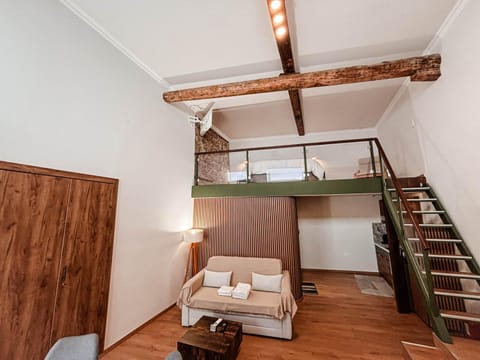 Living room, Photo of the whole room, Decorative detail, Bedroom