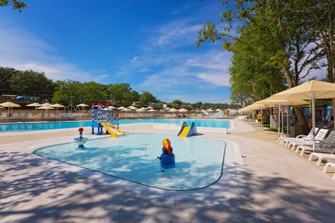 Aqua park, Kids's club, Swimming pool, Entertainment