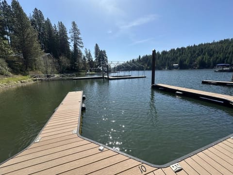 The CDA-frame - Lake Views with Boat Slip House in Kootenai County