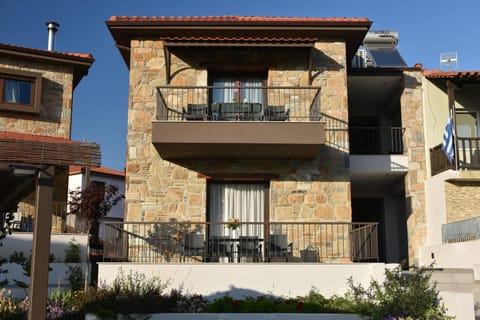 Property building, Location