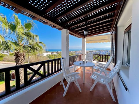 Patio, View (from property/room), Balcony/Terrace, Dining area, Sea view