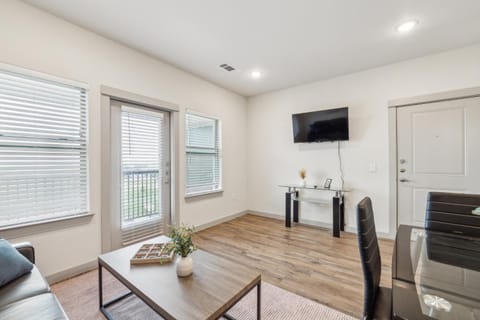 Chisholm Trace 1234 I Spacious 1 Bed 1 Bath Apartment in Cleburne