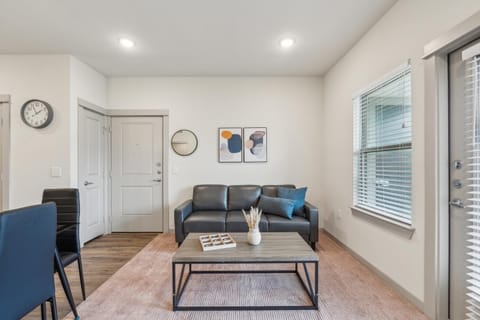 Chisholm Trace 1235 I Spacious 1 Bed 1 Bath Apartment in Cleburne