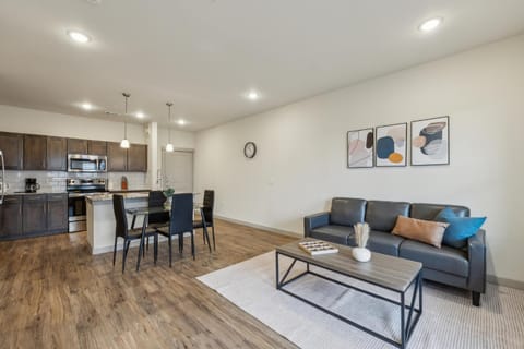 Chisholm Trace 1022 I Spacious 2 Bed 2 Bath Apartment in Cleburne