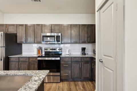 Chisholm Trace 734 I Spacious 1 Bed 1 Bath Apartment in Cleburne