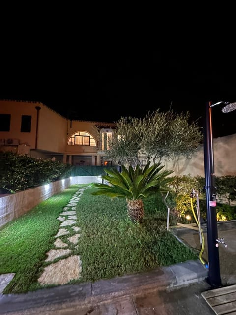 Garden, Garden view
