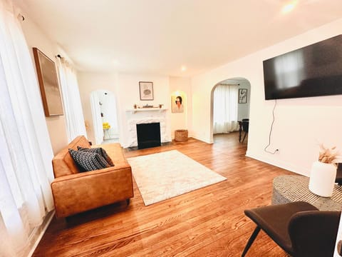 Eclectic Opulence Retreat Apartment in Detroit