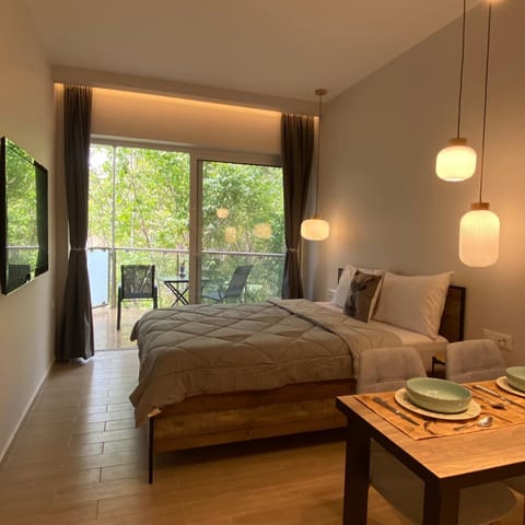 Bed, View (from property/room), Balcony/Terrace, Photo of the whole room, Bedroom